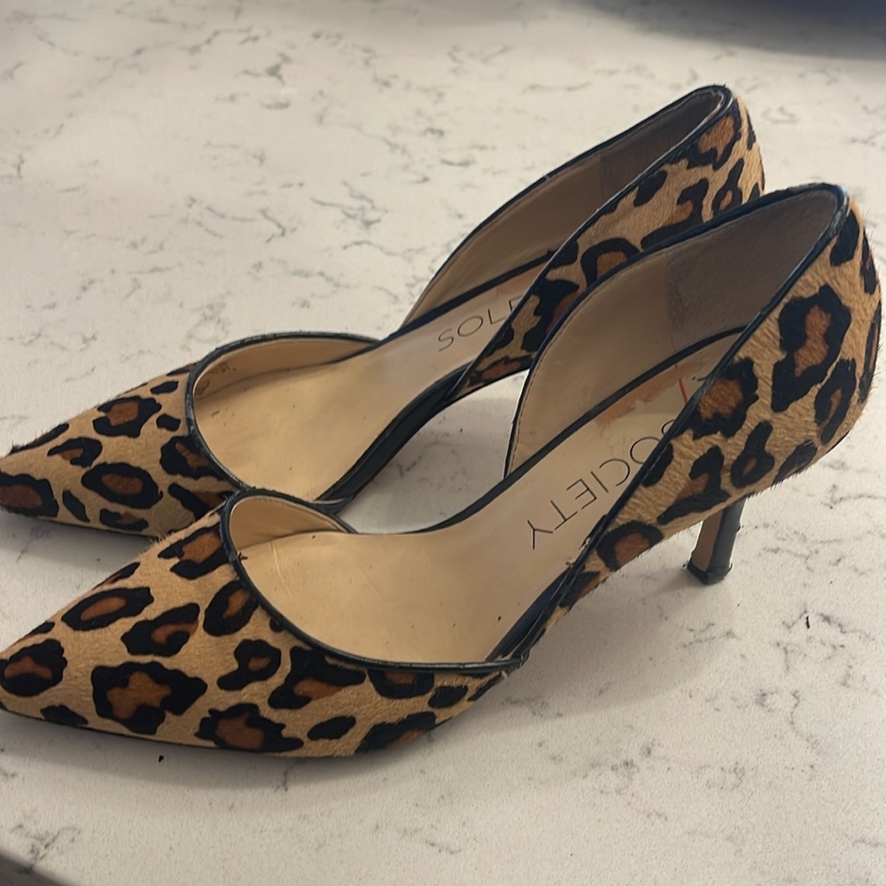 Pointed Toe Pump - image 2